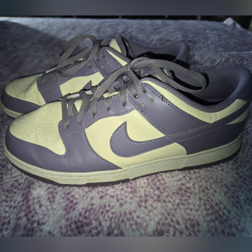 Nike Lavender and Cream Athletic Shoes Size 12